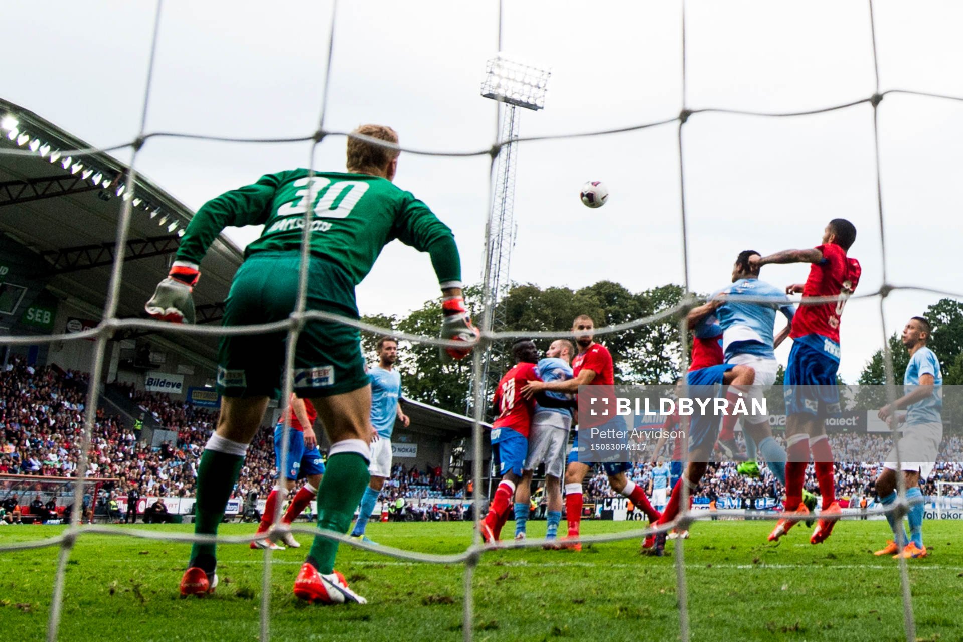 Malmö FFs Felipe Carvalho nickar in 0-2