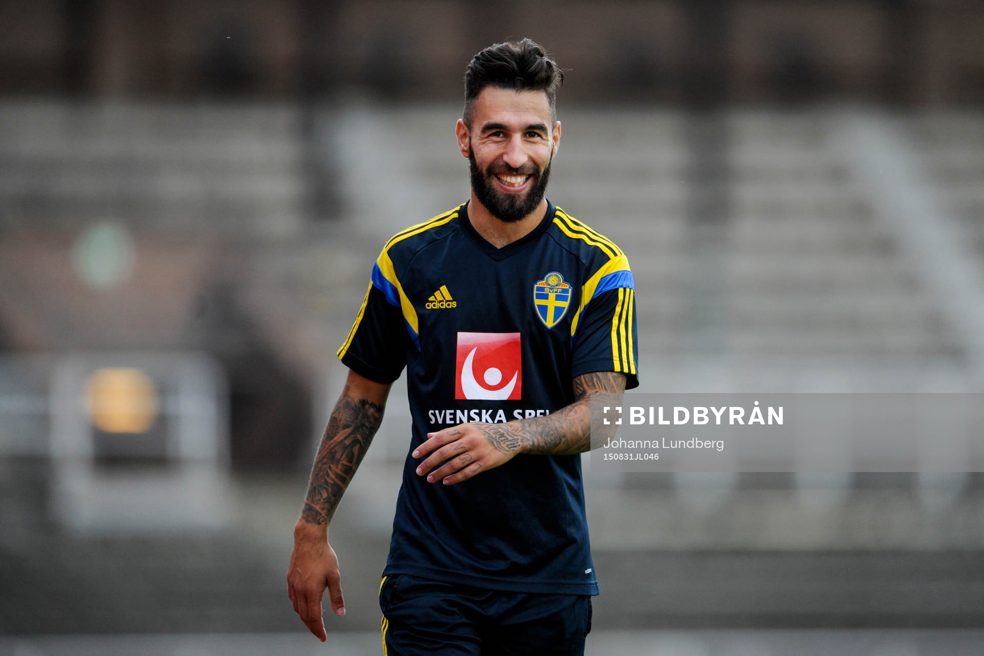 Jimmy Durmaz skrattar