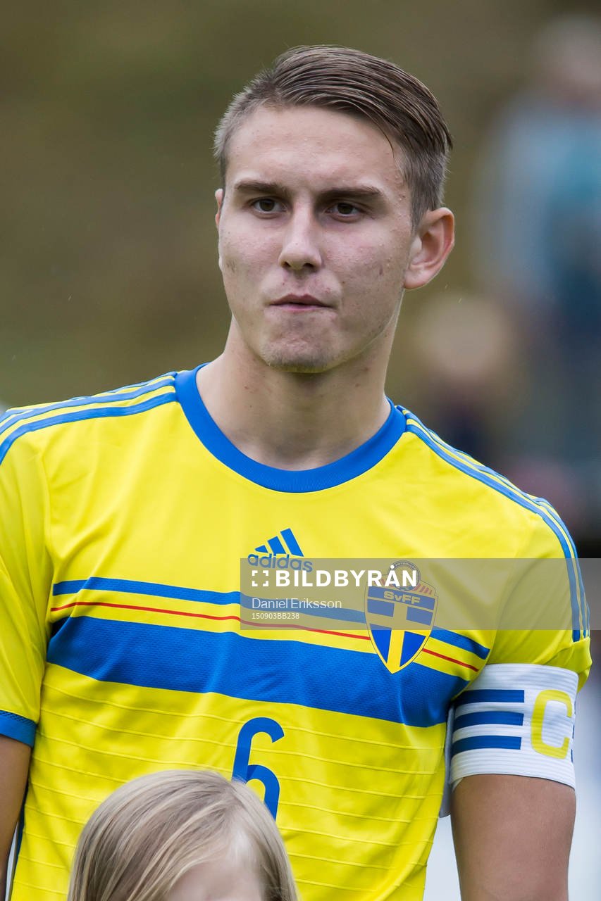 Ali Suljic i P18-landskampen i fotboll mellan Sverige och