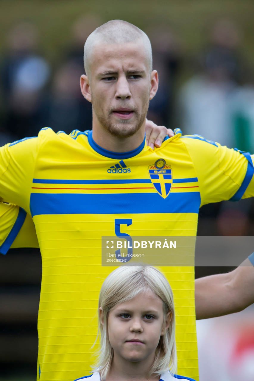 Filip Dagerstål i P18-landskampen i fotboll mellan Sverige