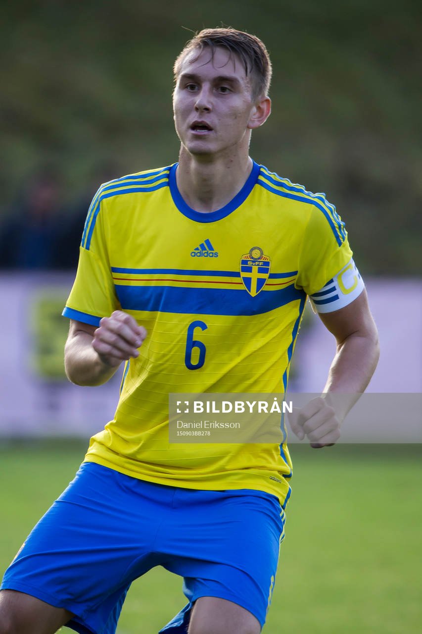 Ali Suljic i P18-landskampen i fotboll mellan Sverige och