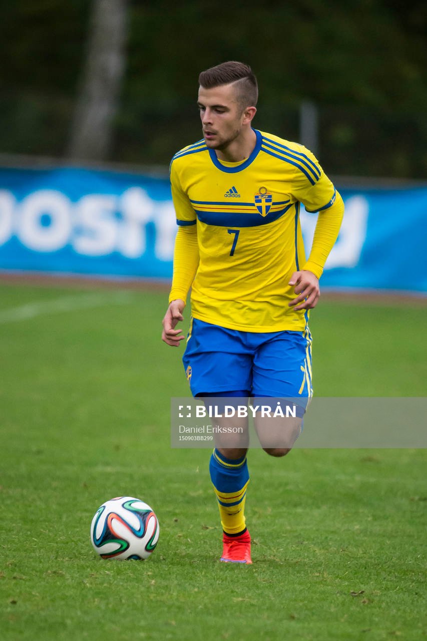 Filip Sachpekidis i P18-landskampen i fotboll mellan Sverige och Norge den 3 september i Hofors