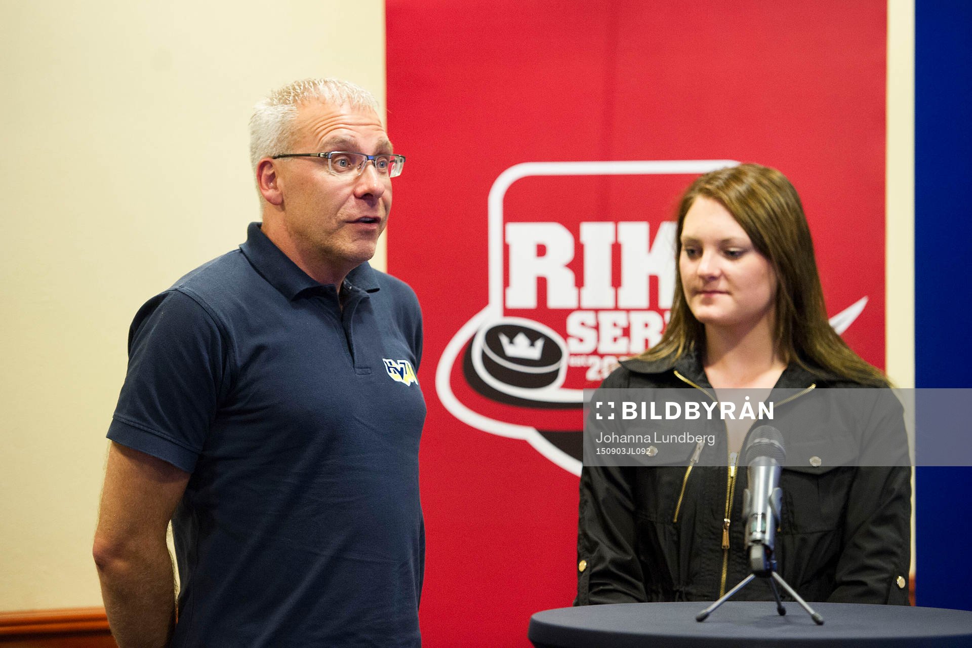 Tränare Ulf Johansson och Emma Stauber, Hv71
