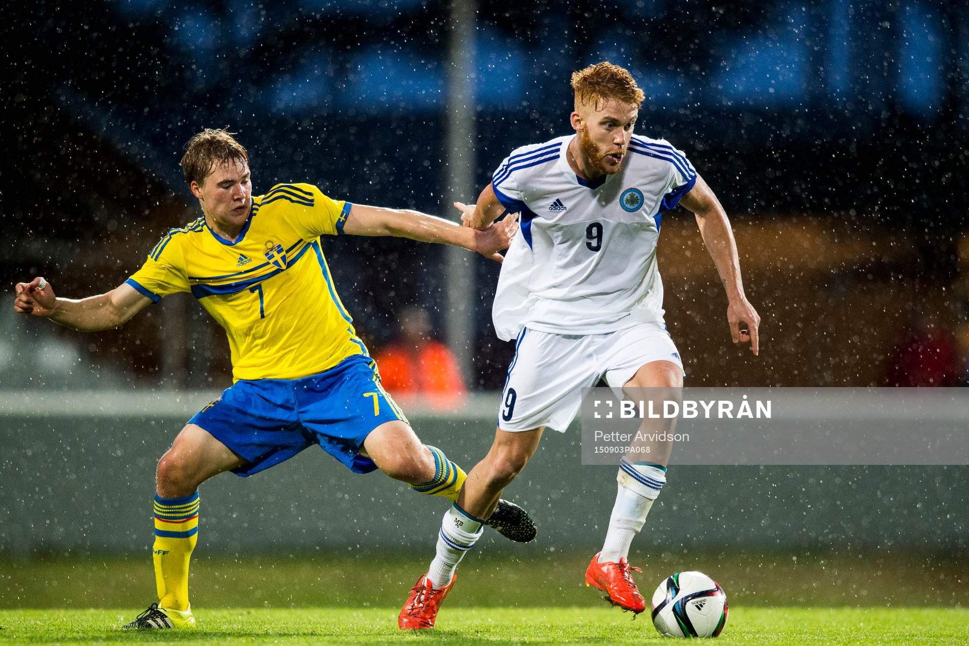 Sveriges Simon Tibbling och San Marinos Marco Bernardi