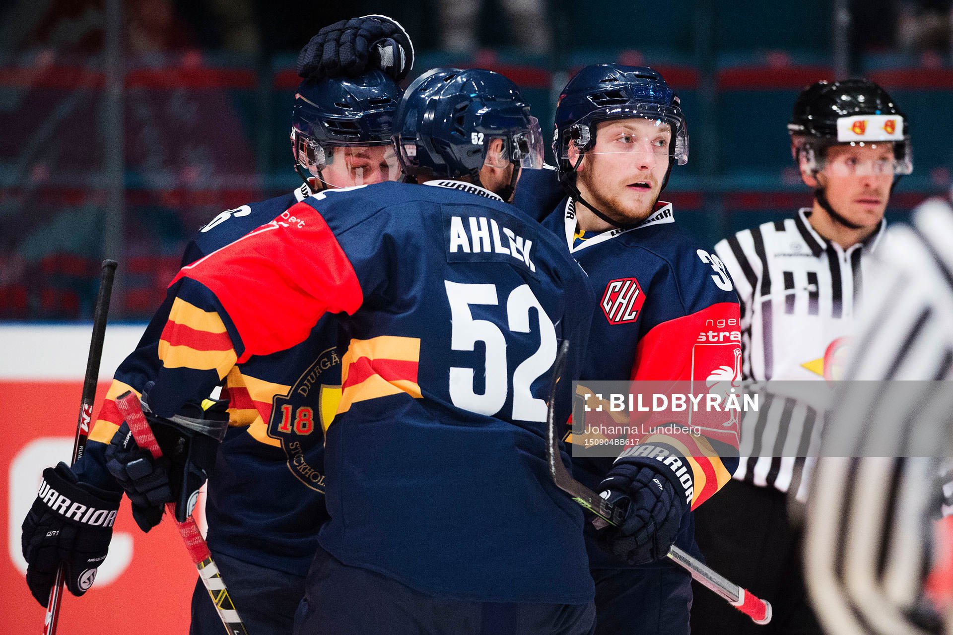 Djurgårdens Mikael Ahlén och Linus Hultström jublar