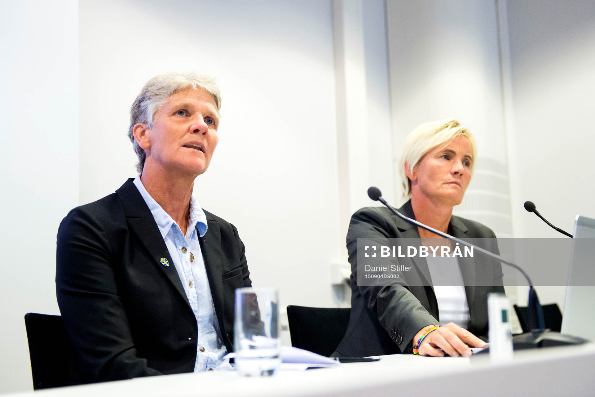 Förbundskapten Pia Sundhage och assisterande