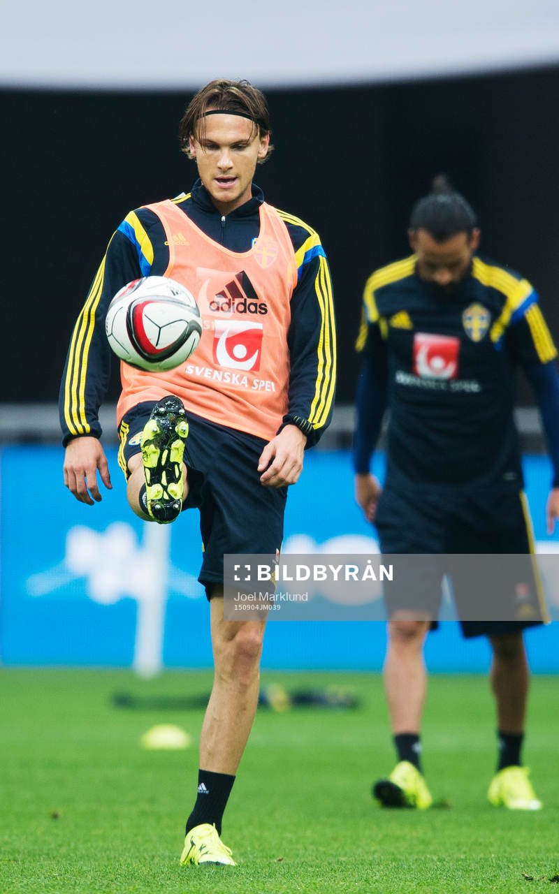 Albin Ekdal på Sveriges fotbollslandslag träning
