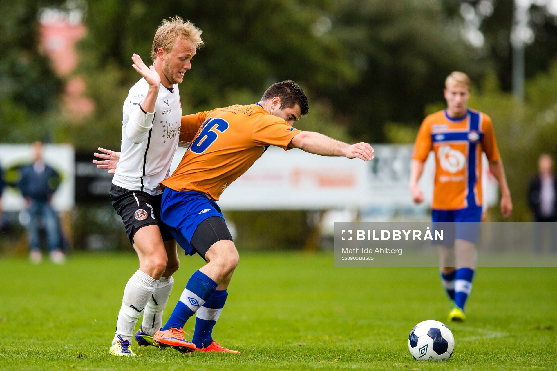 Hittarps Johan Wester och Vejbys Albin Subasic i duell
