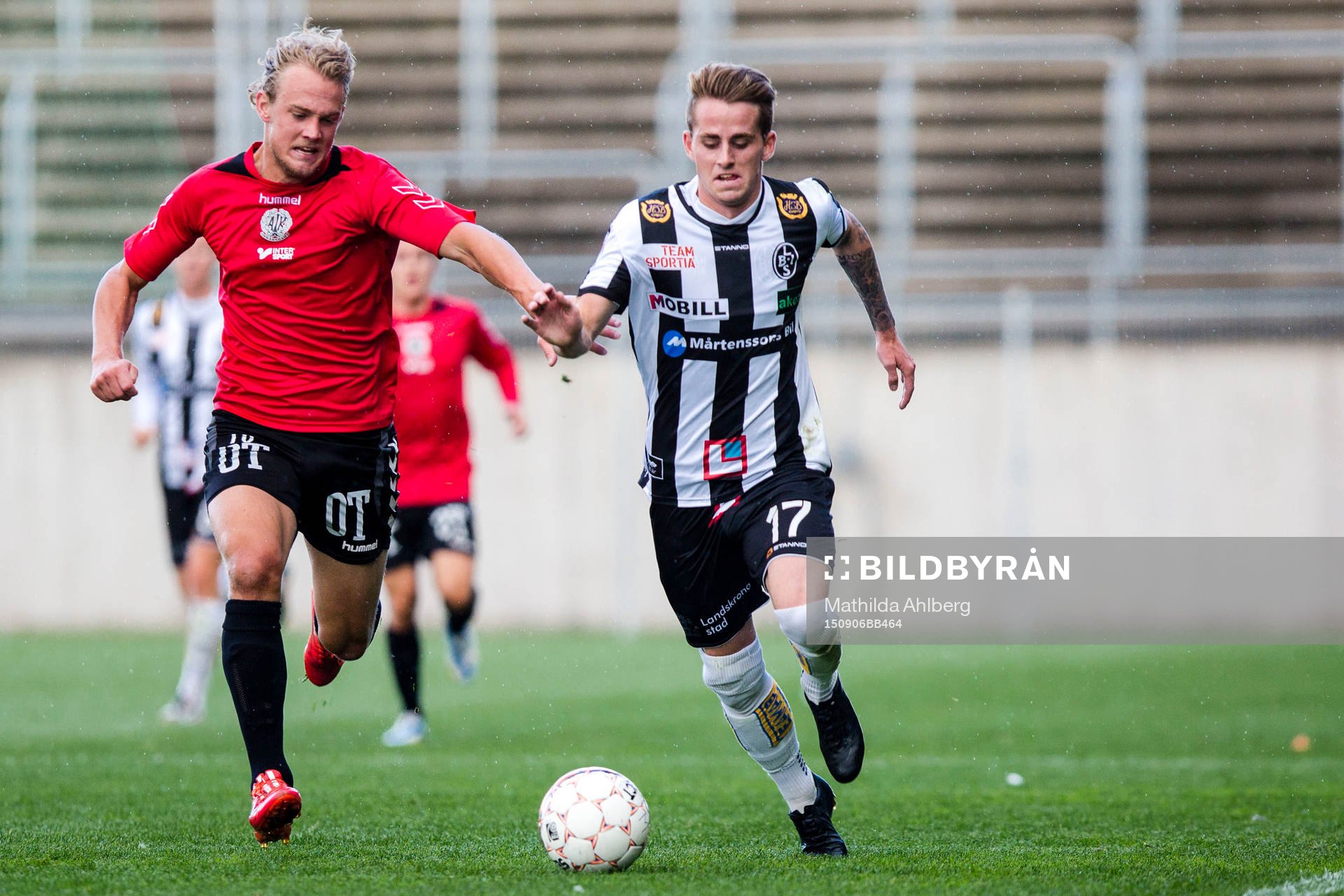 Oskarshamns Andreas Birgersson och Landskronas Rasmus Alm i