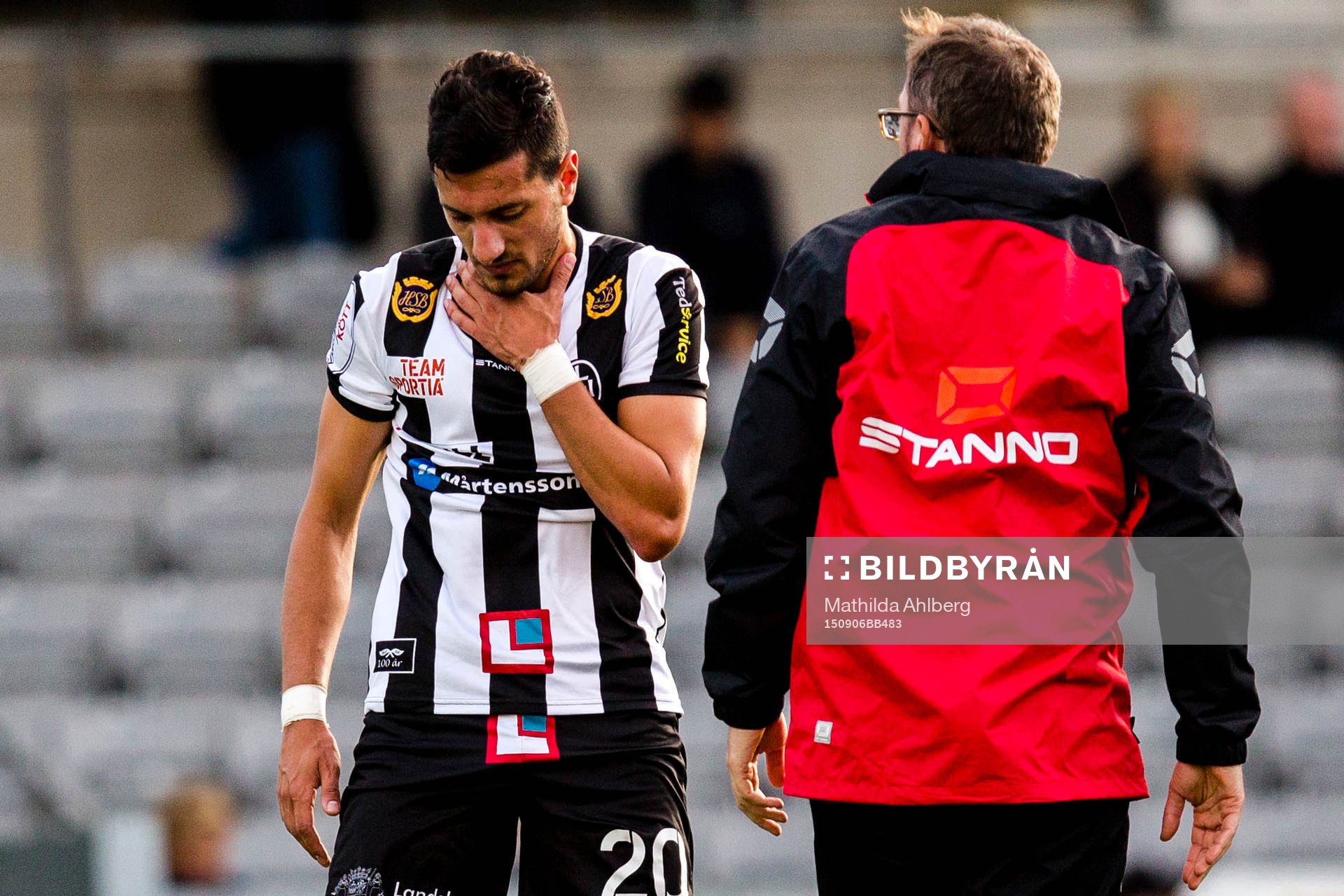 Landskronas Mohamed Ramadan håller sig för halsen under fotbollsmatchen i Division 1 södra mellan Landskrona BoIS och Oskarshamns AIK den 6 September 2015 i  Landskrona.