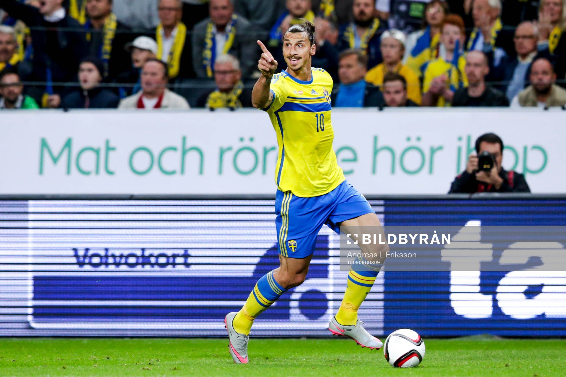 Sveriges Zlatan Ibrahimovic reagerar