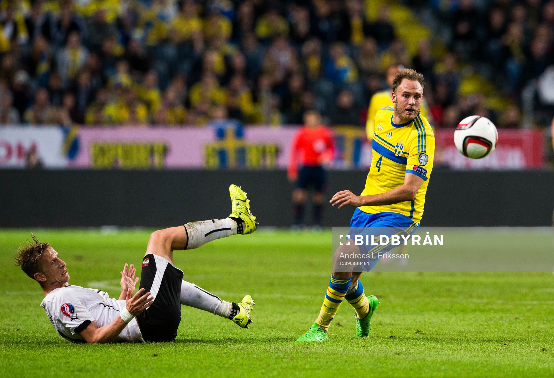 Österrikes Marc Janko och Sveriges Andreas Granqvist