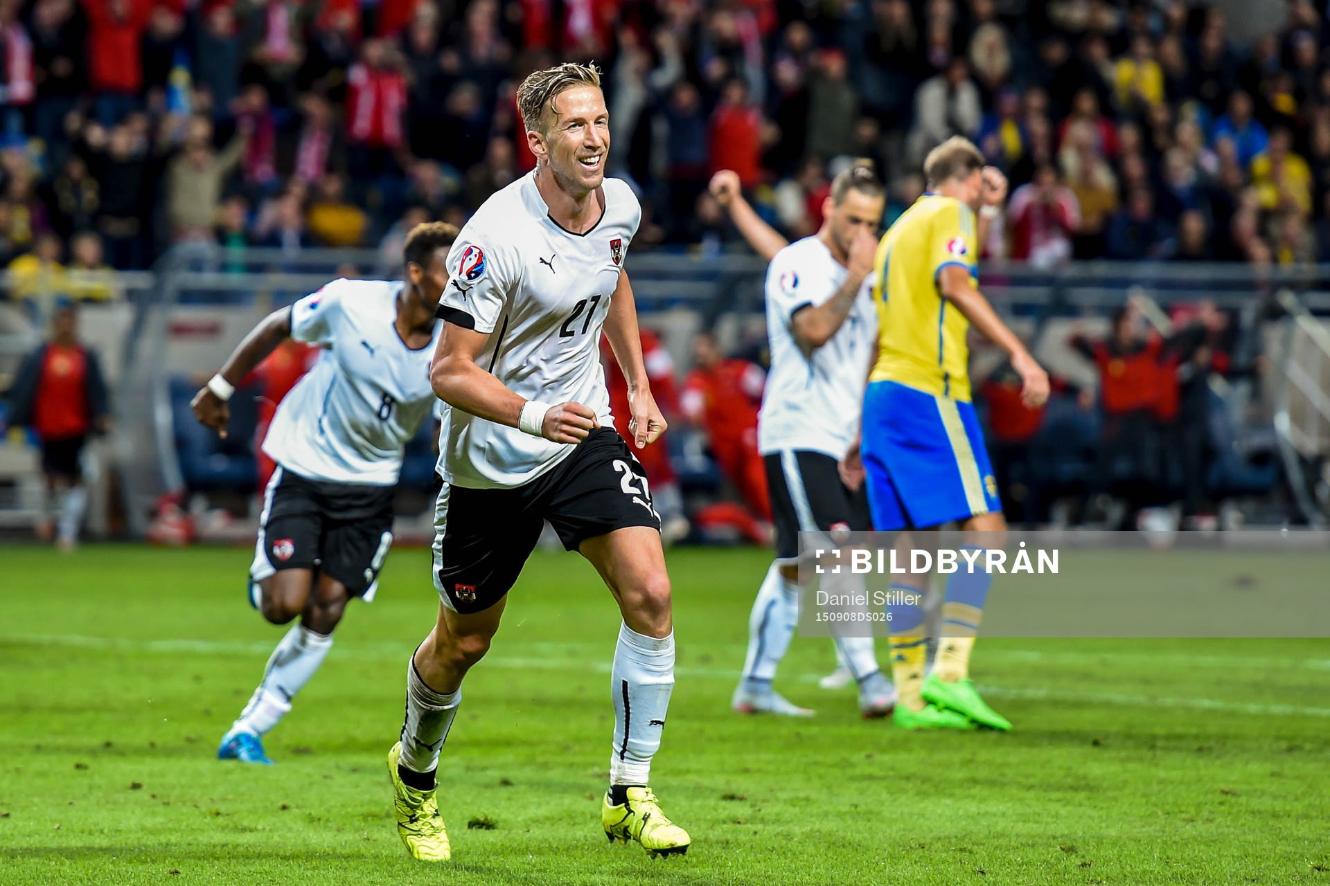 Österrikes Marc Janko jublar efter 0-3 under fotbollsmatchen i EM-kvalet mellan Sverige och Österrike den 8 september 2015 i Stockholm.
