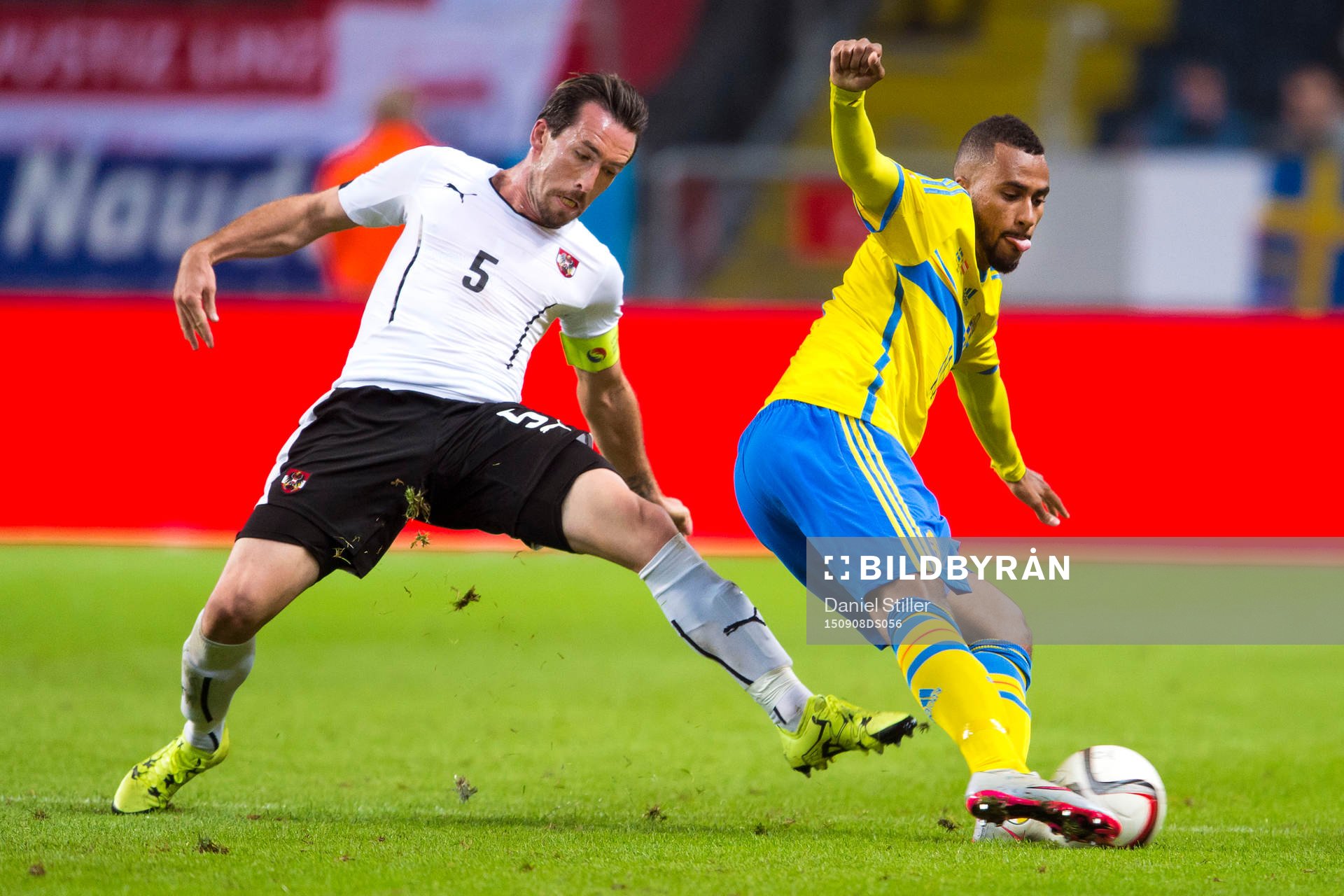 Österrikes Christian Fuchs och Sveriges Isaac Kiese Thelin