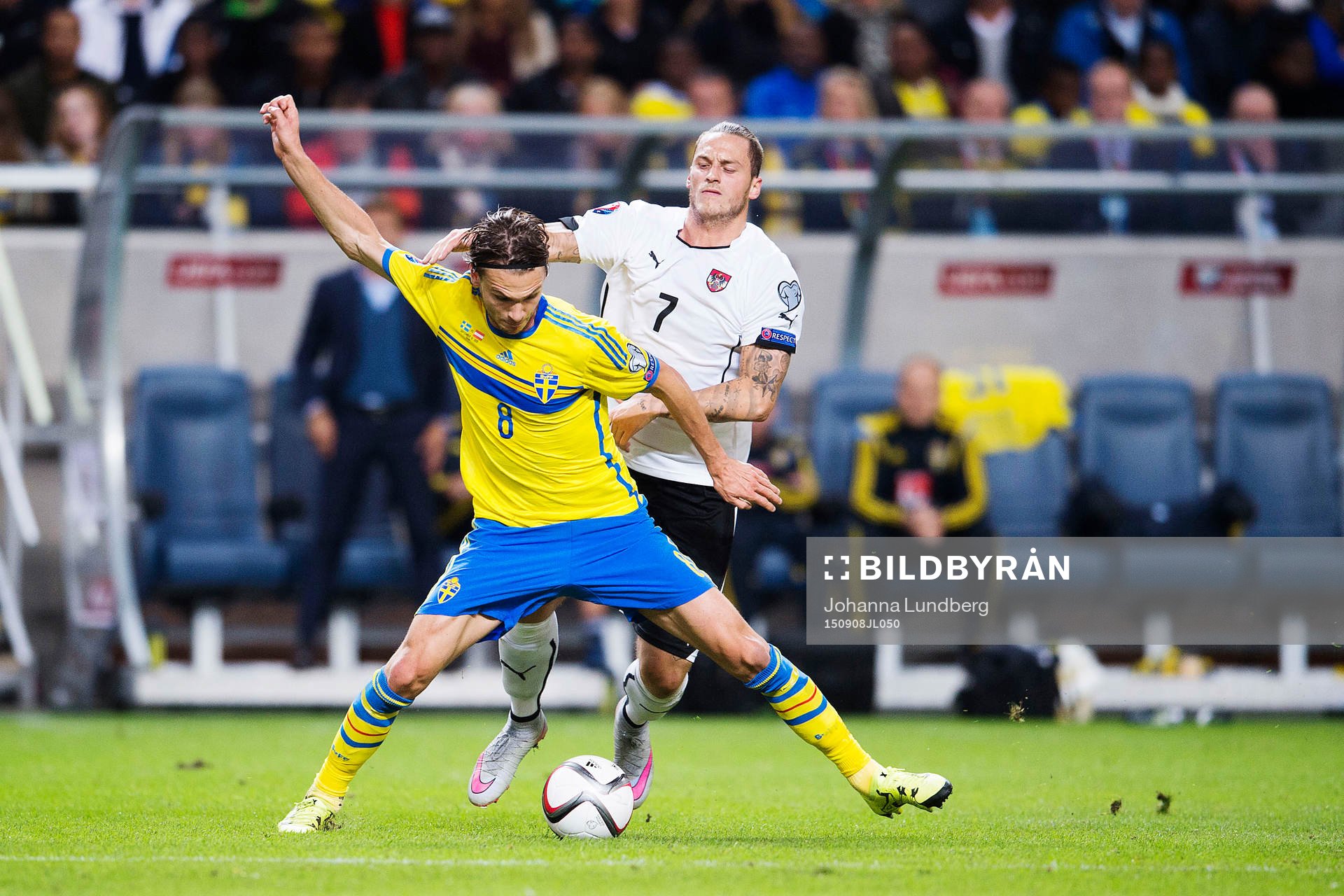 Sveriges Albin Ekdal och Österrikes Marko Arnautovic