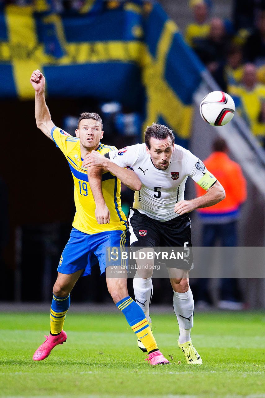 Sveriges Marcus Berg och Österrikes Christian Fuchs