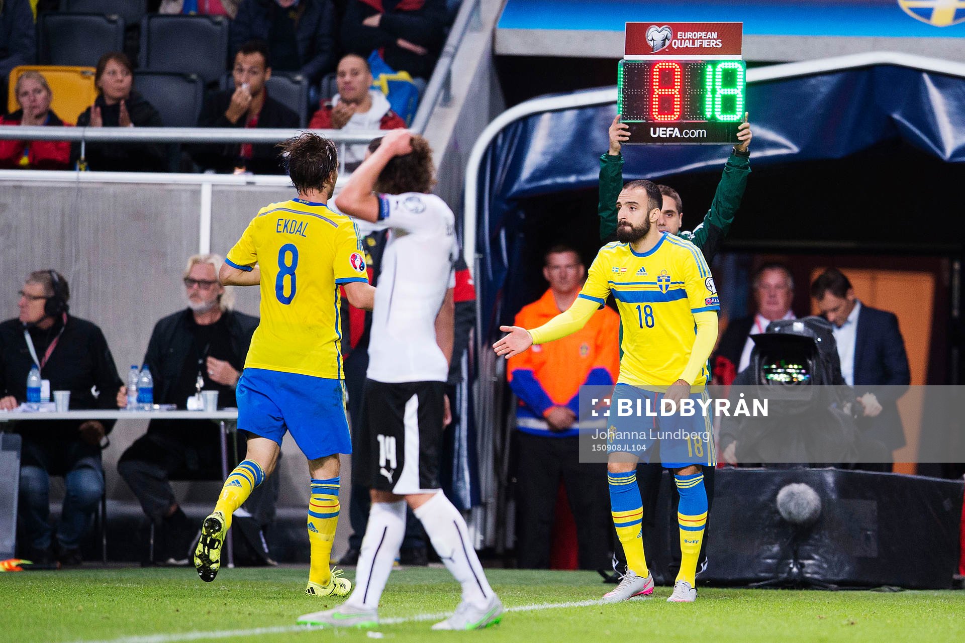 Sveriges Albin Ekdal byts ut mot Abdul Khalili