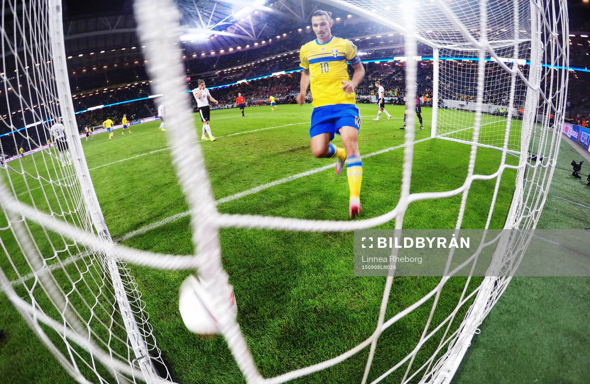 Sveriges Zlatan Ibrahimovic gör 1-4