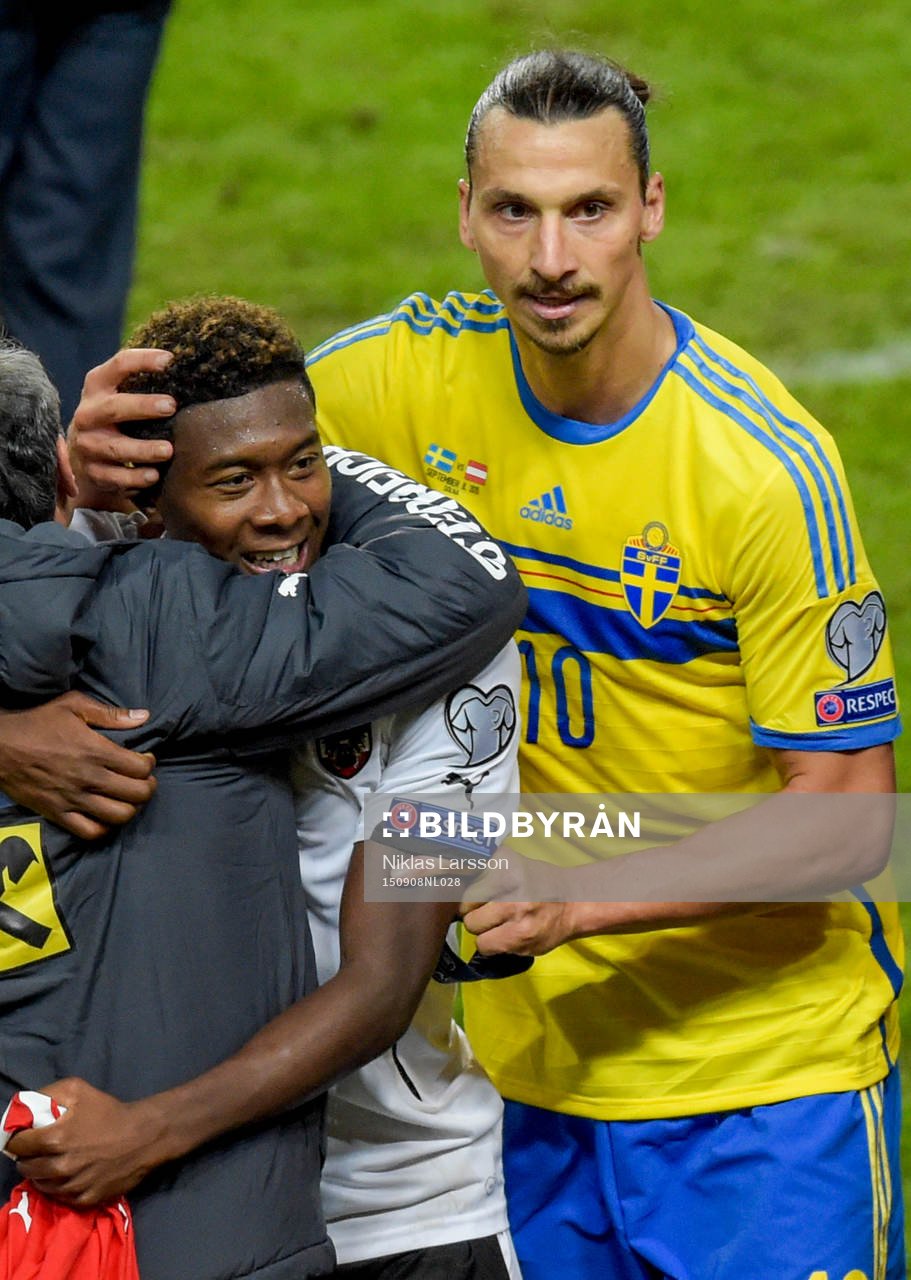 Österrikes David Alaba och Sveriges Zlatan Ibrahimovic