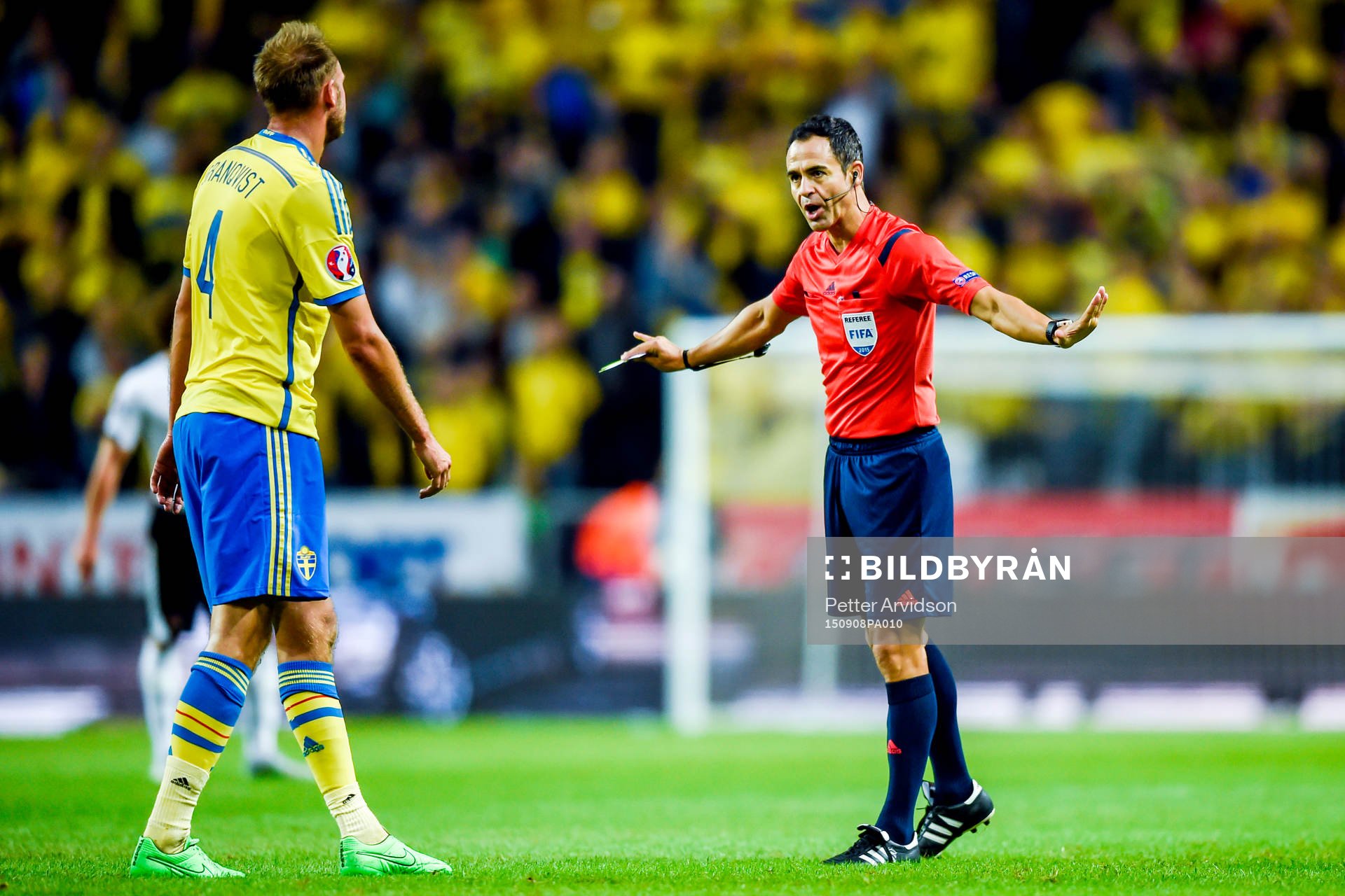 Domaren varnar Sveriges Andreas Granqvist