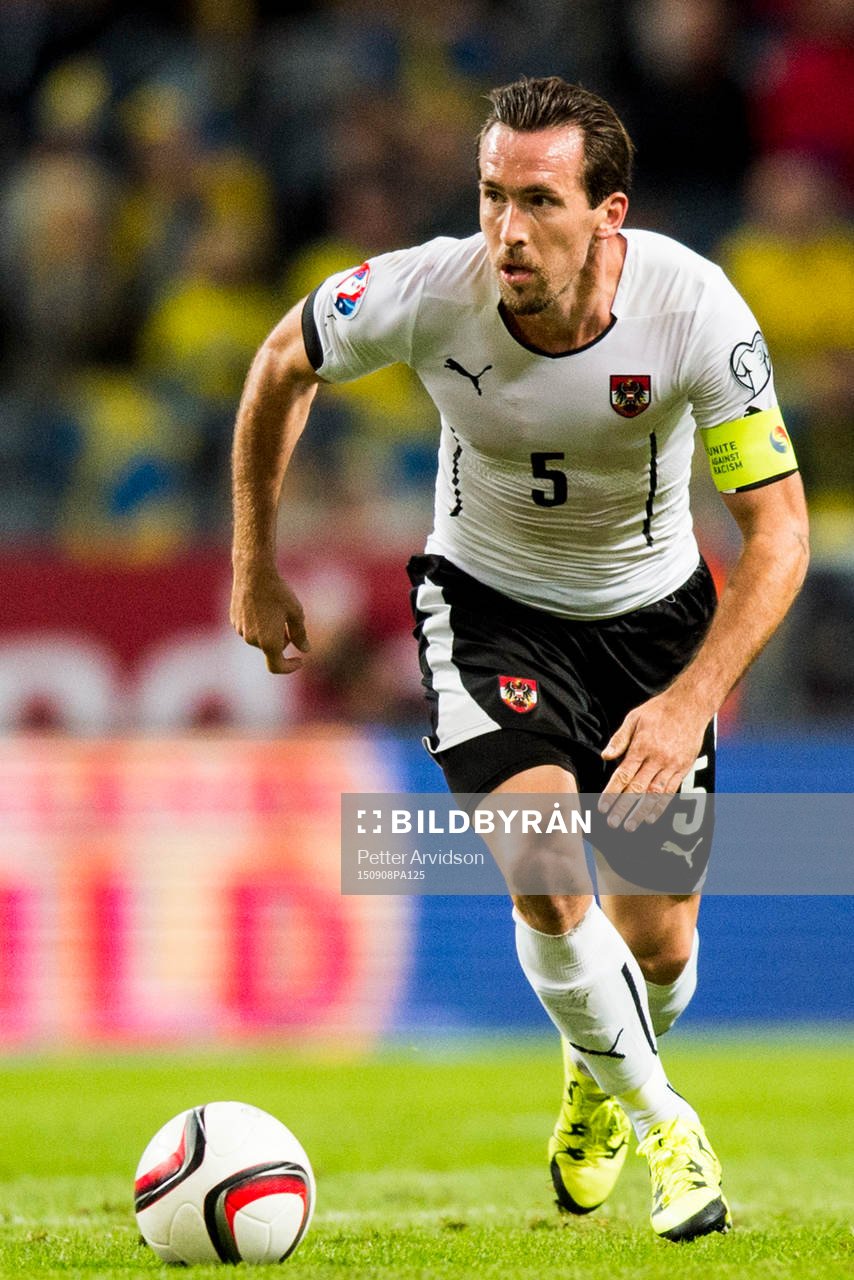 Österrikes Christian Fuchs under fotbollsmatchen i EM-kvalet mellan Sverige och Österrike den 8 september 2015 i Stockholm.