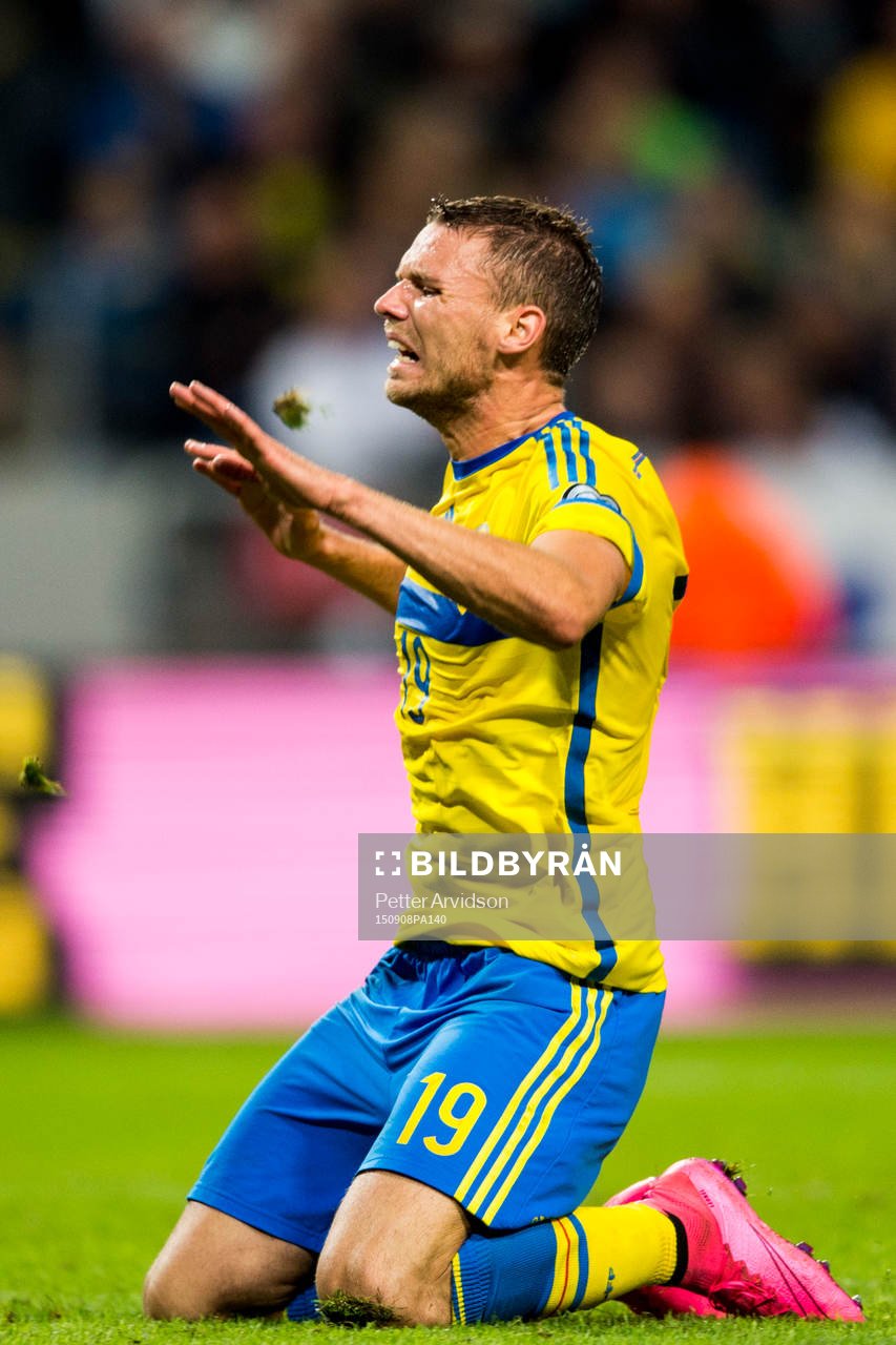 Sveriges Marcus Berg faller