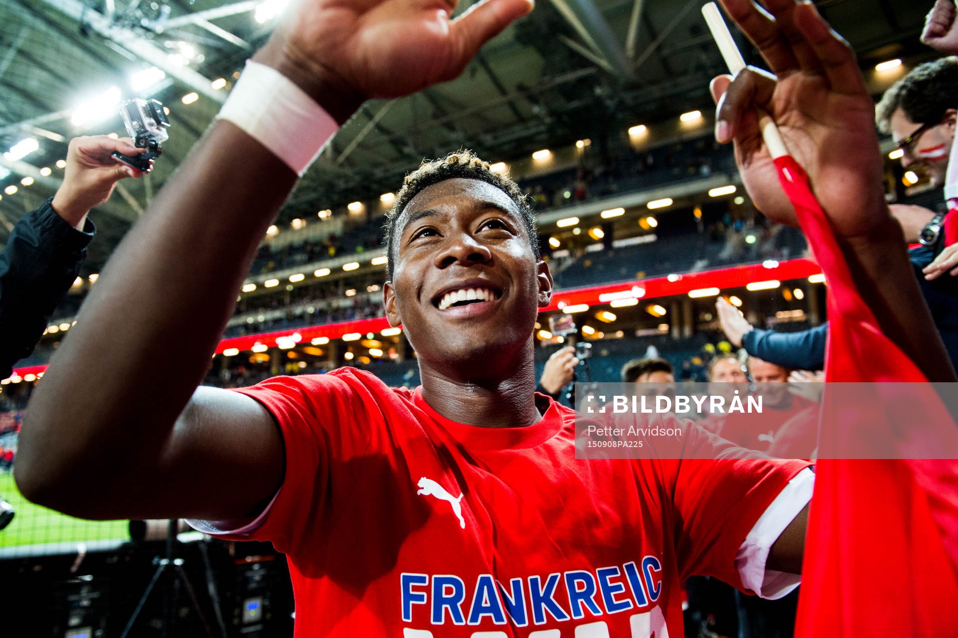 Österrikes David Alaba tackar publiken