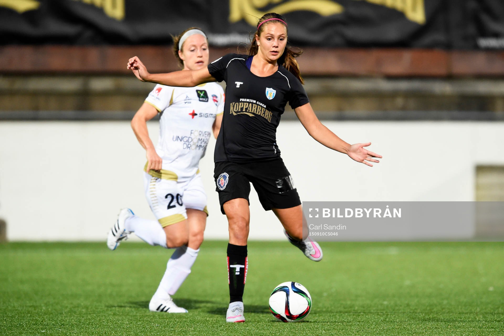 Rosengårds Sarah Mellouk och Göteborgs Lieke Martens