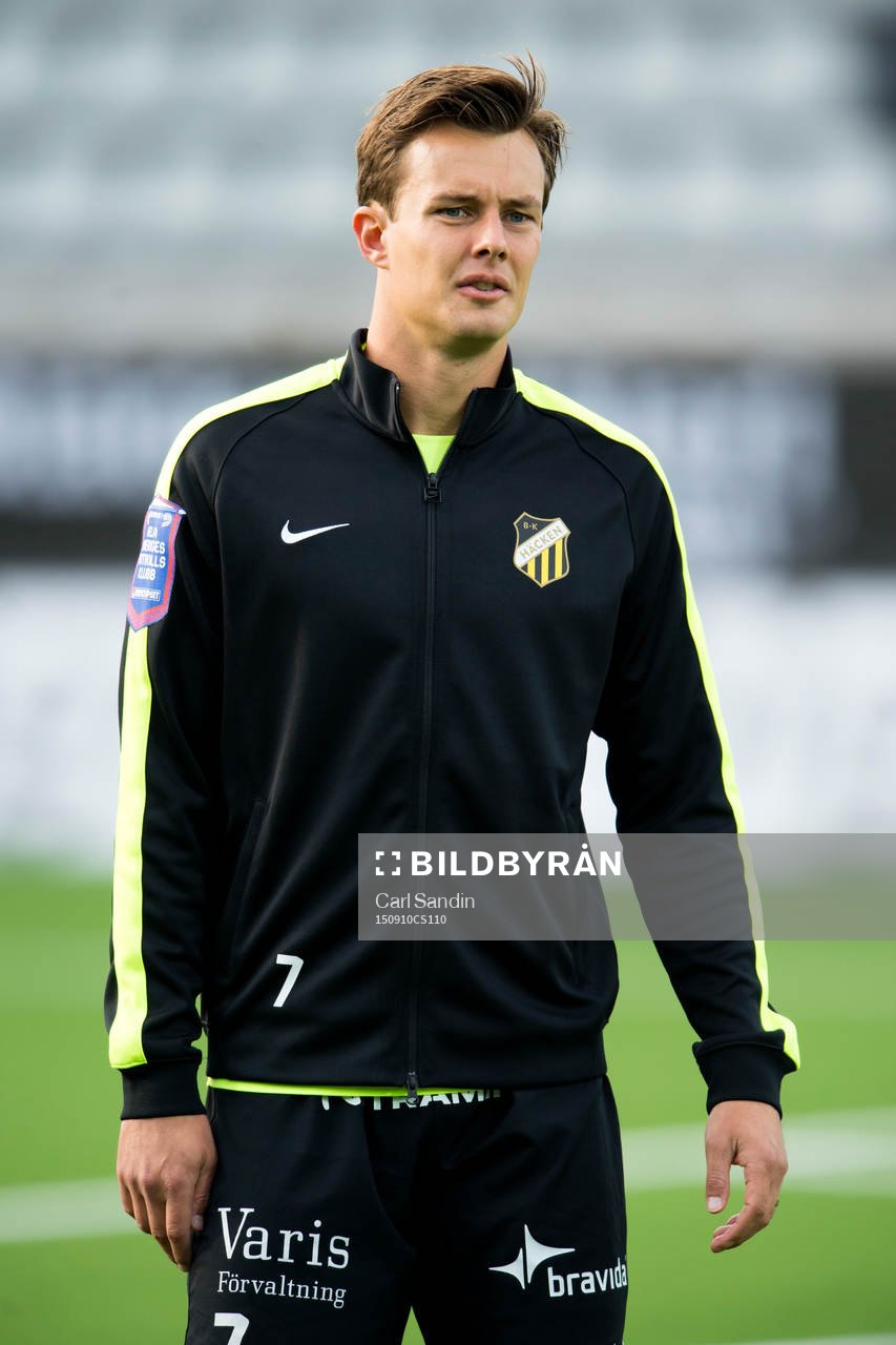Häckens Niels Vorthoren innan fotbollsmatchen mellan