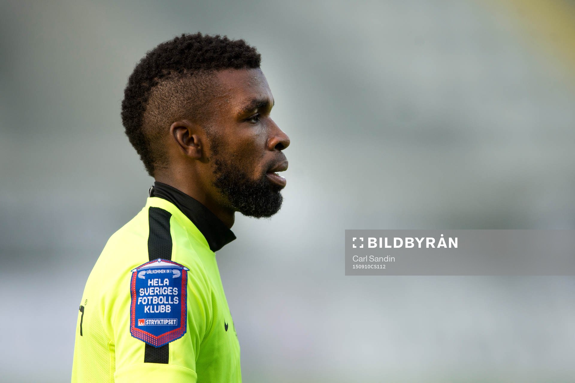 Häckens Tefu Mashamaite innan fotbollsmatchen mellan