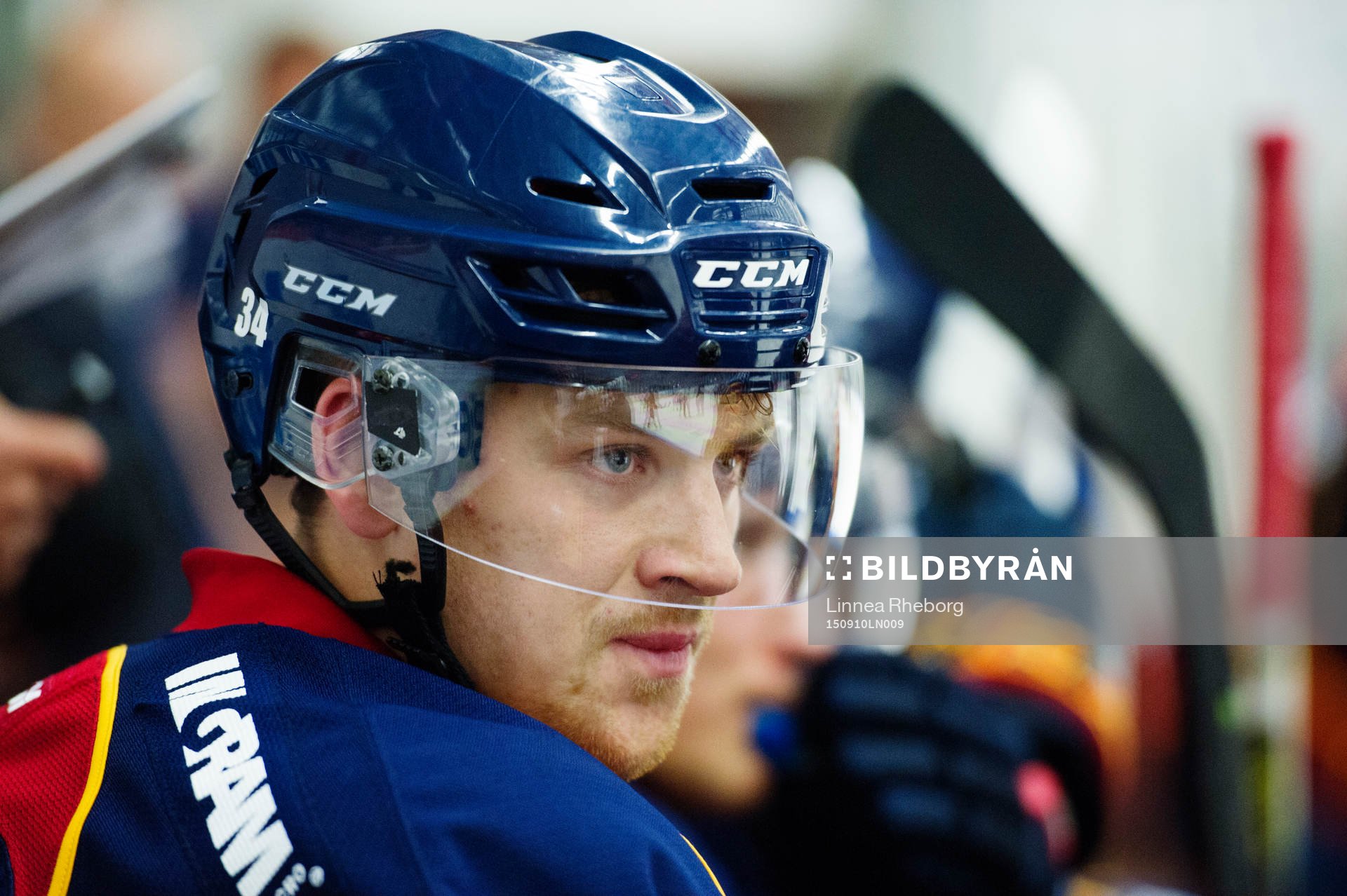 Djurgårdens Daniel Brodin ser irriterad ut