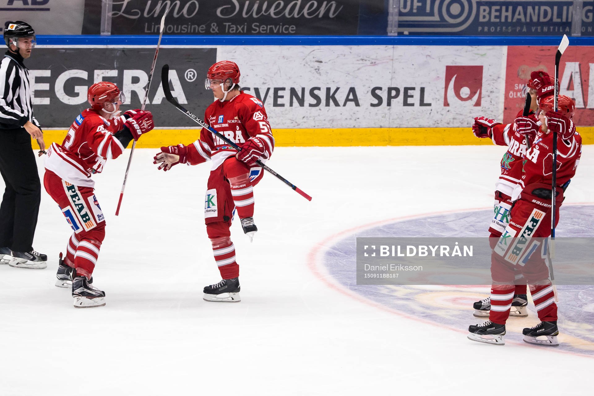 Timrås Marcus Bohman och Filip Lander jublar