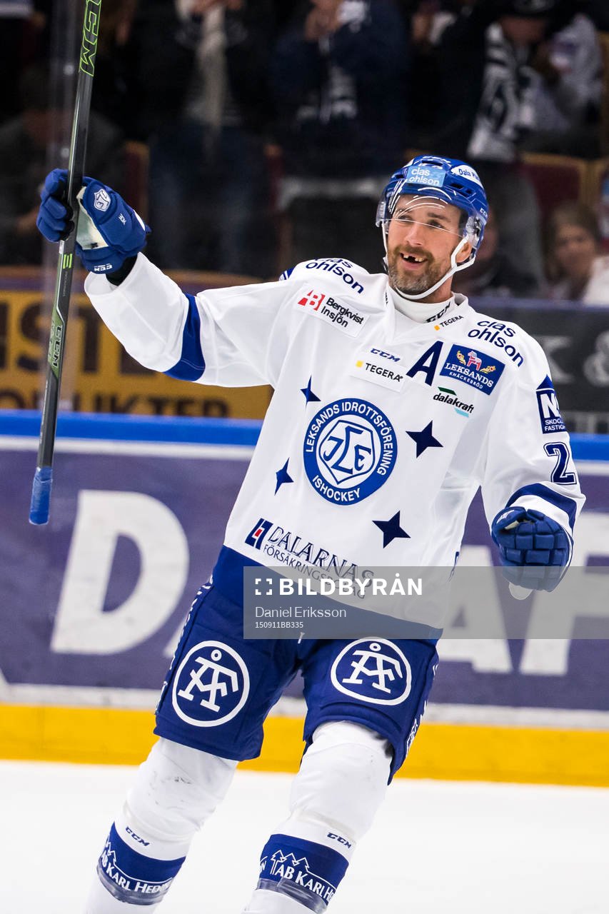 Leksands Tommi Paakkolanvaara jublar