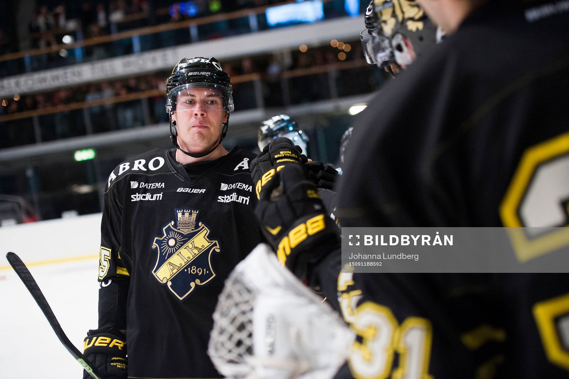 s Simon Fredriksson jublar