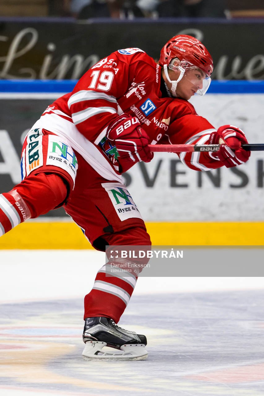 Timrå Daniel Öhrn i ishockeymatchen i hockeyallsvenskan