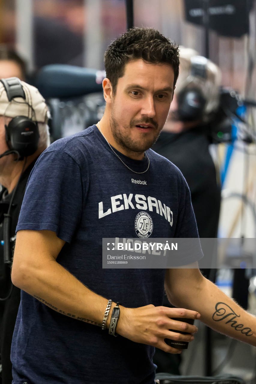 Leksand materialförvaltare Johan Bonde i ishockeymatchen i