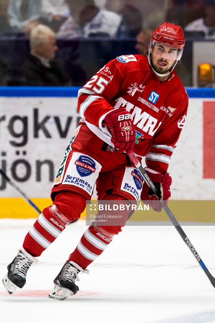 Timrå John Westin i ishockeymatchen i hockeyallsvenskan