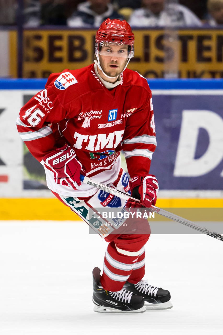 Timrå Oscar Johansson i ishockeymatchen i
