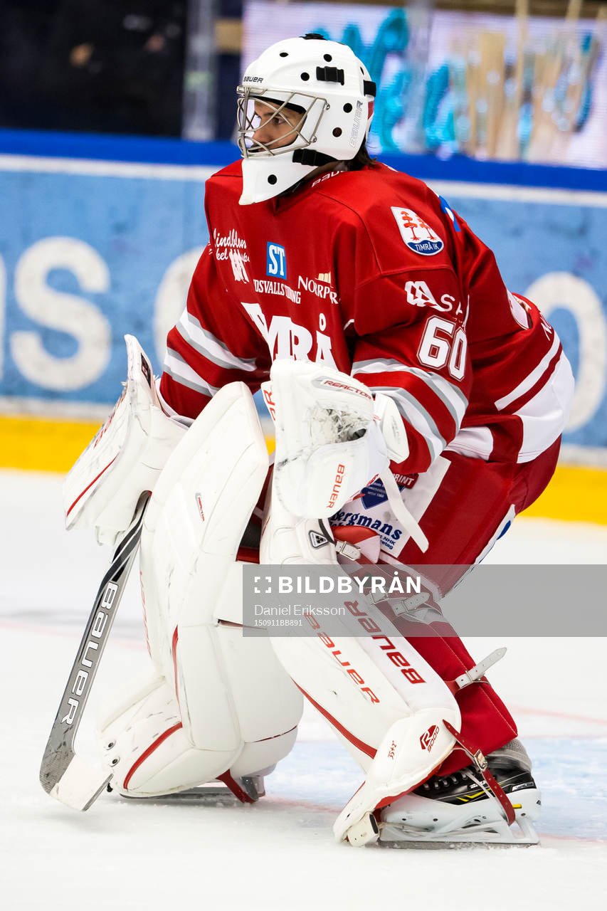 Timrå målvakt Adam Ohre i ishockeymatchen i
