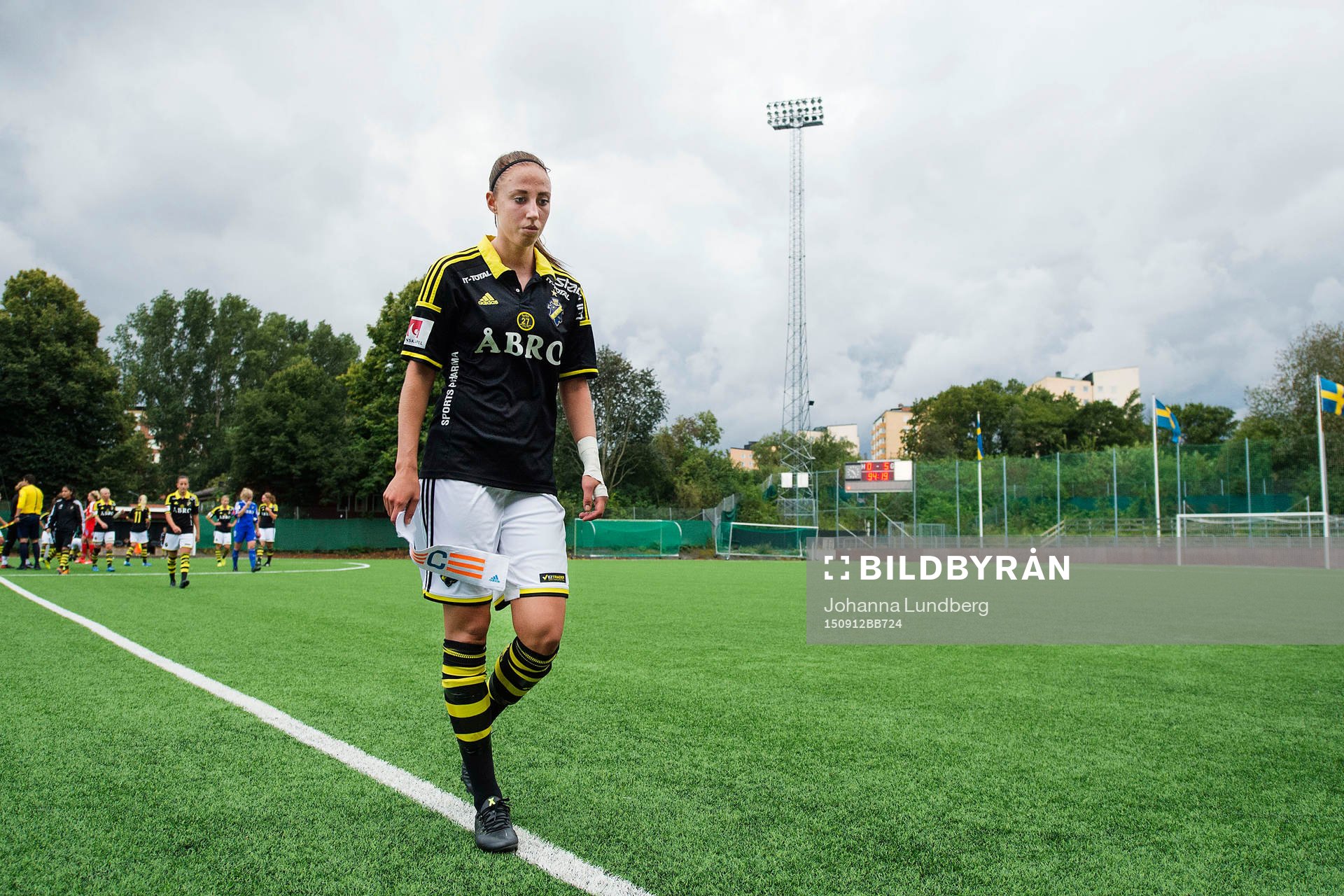 AIKs Petra Andersson deppar när hon lämnar planen