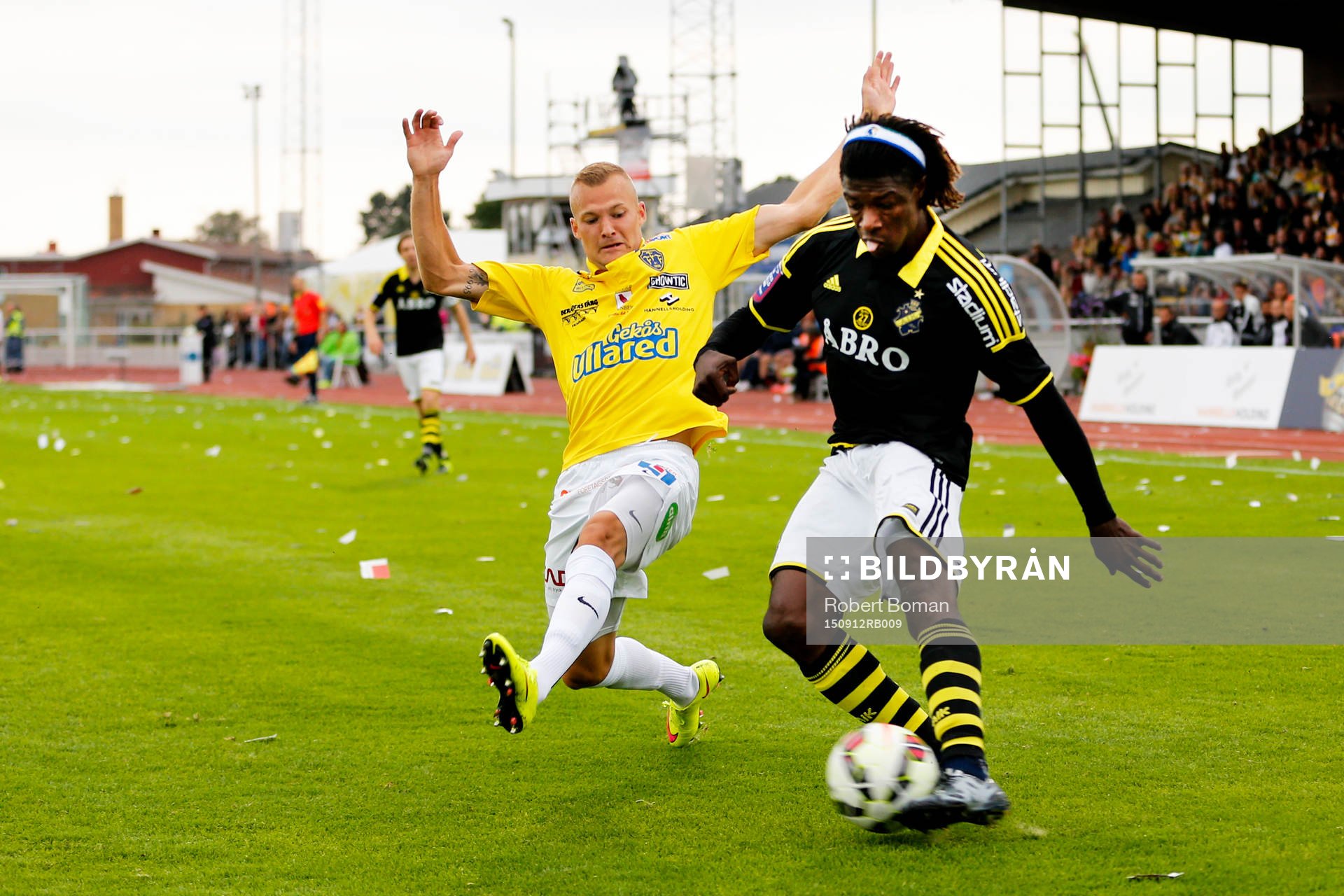 s Mohamed Bangura och Falkenbergs Rasmus Sjöstedt