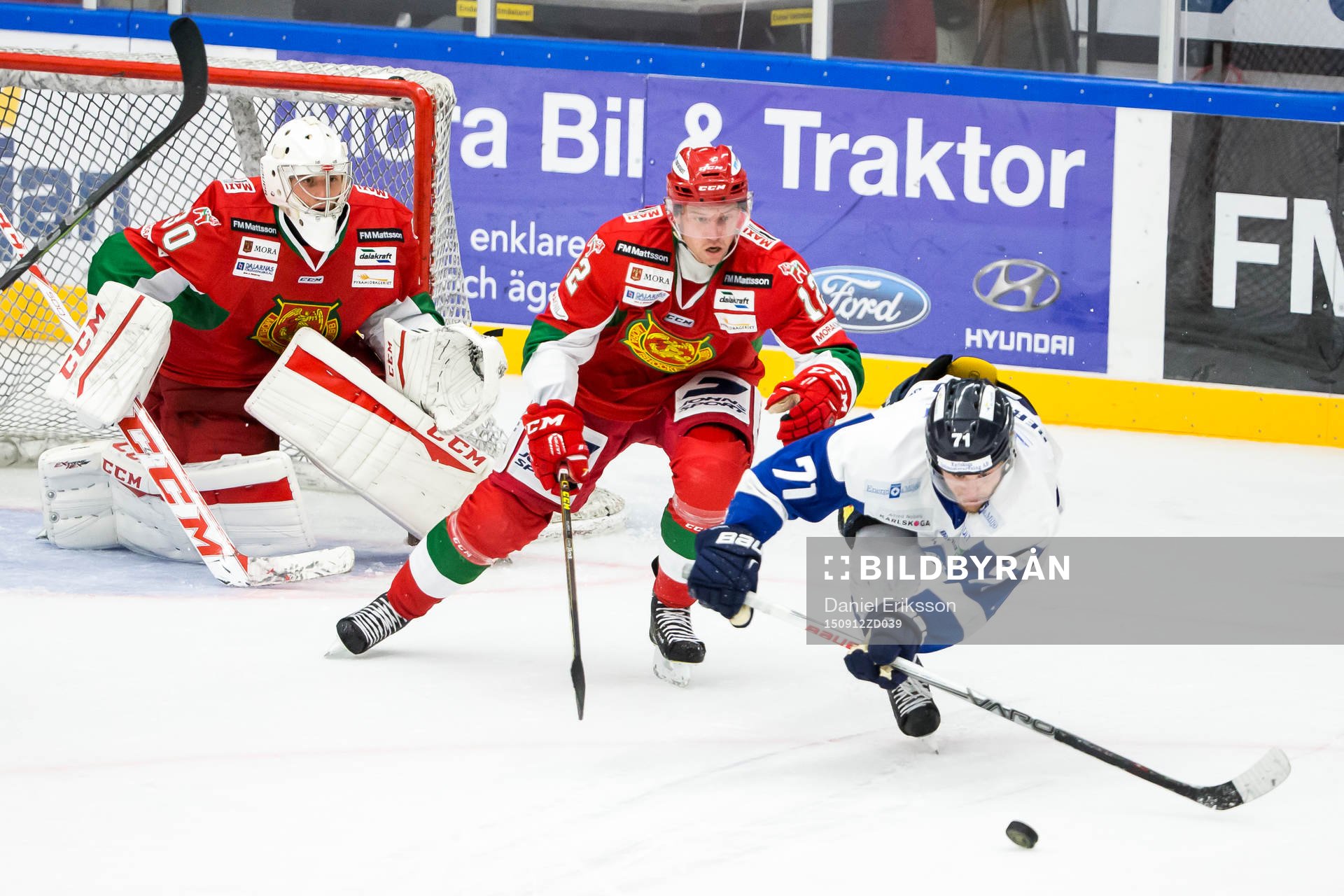 Moras Patrik Eklund och Karlskogas Carl Berglund jagar
