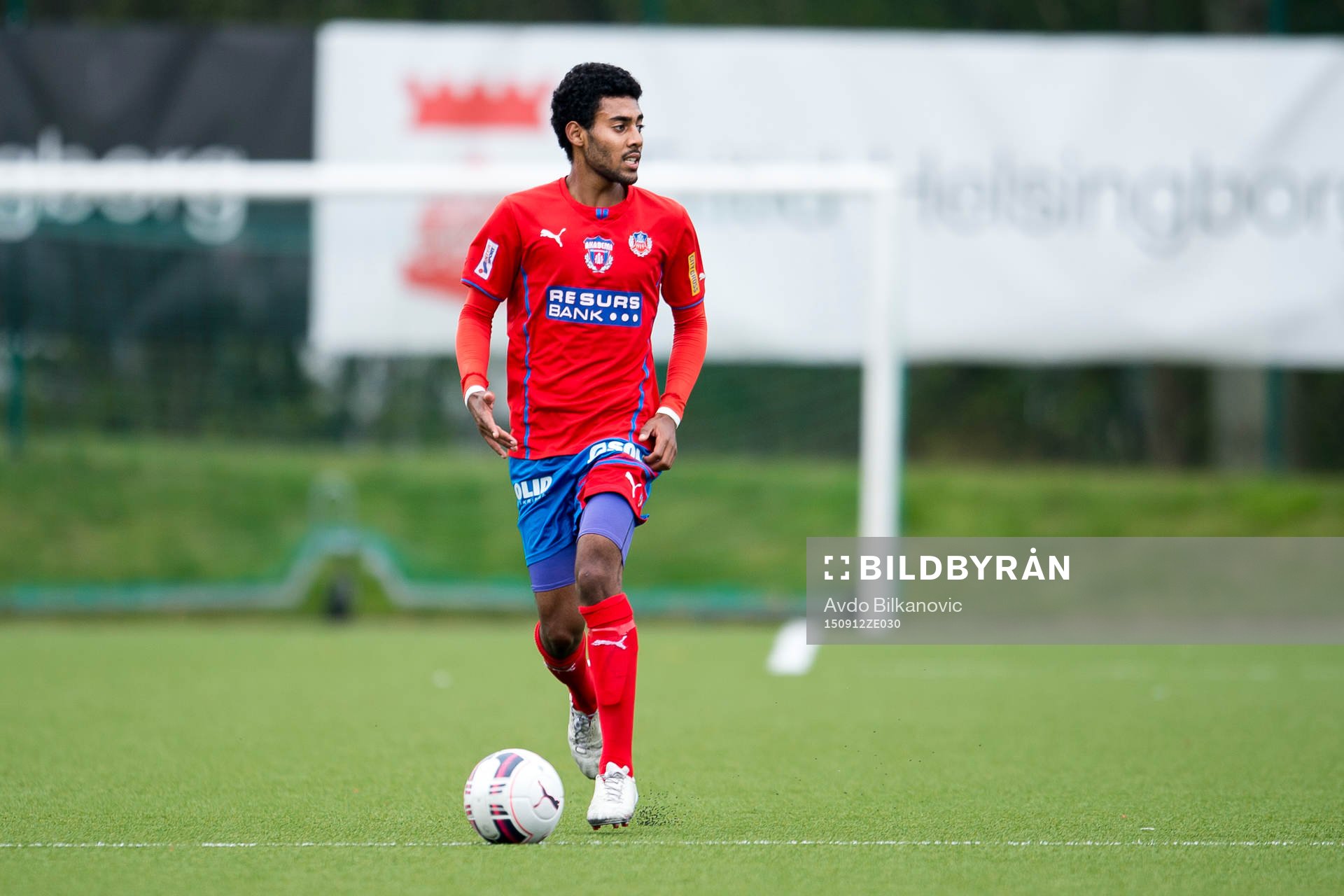 Helsingborgs Akademi Yonathan Getachew under fotbollsmatchen i Division 2 Västra Götaland mellan Helsingborgs IF Akademi och Högaborg BK den 12 september 2015 i Helsingborg