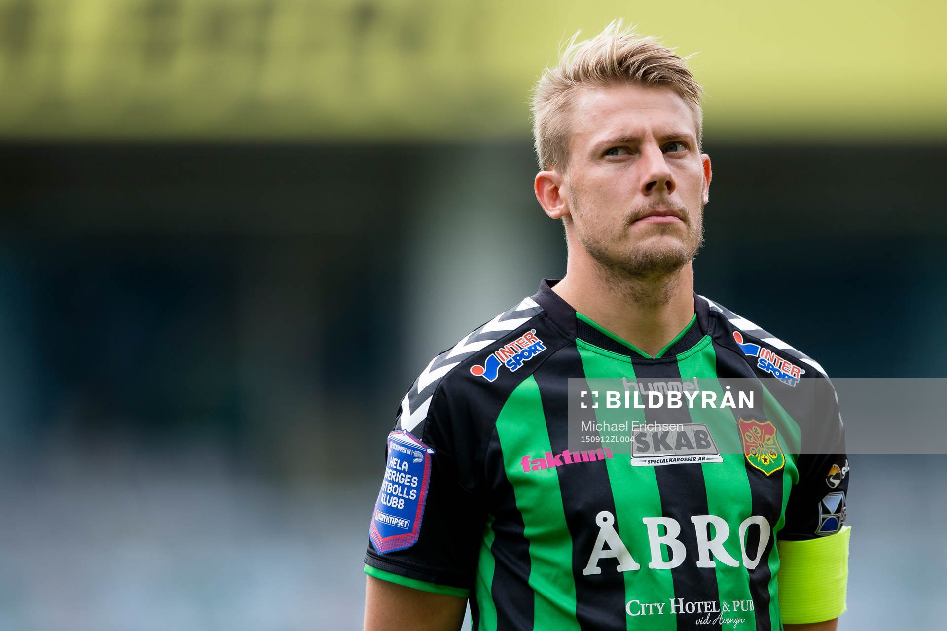 GAIS lagkapten Patrik Ingelsten innan fotbollsmatchen i