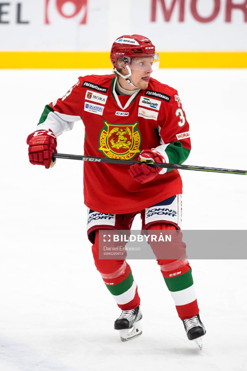 Moras Kristian Jakobsson i ishockeymatchen i