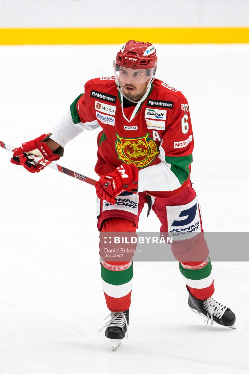 Moras Alexander Deilert i ishockeymatchen i