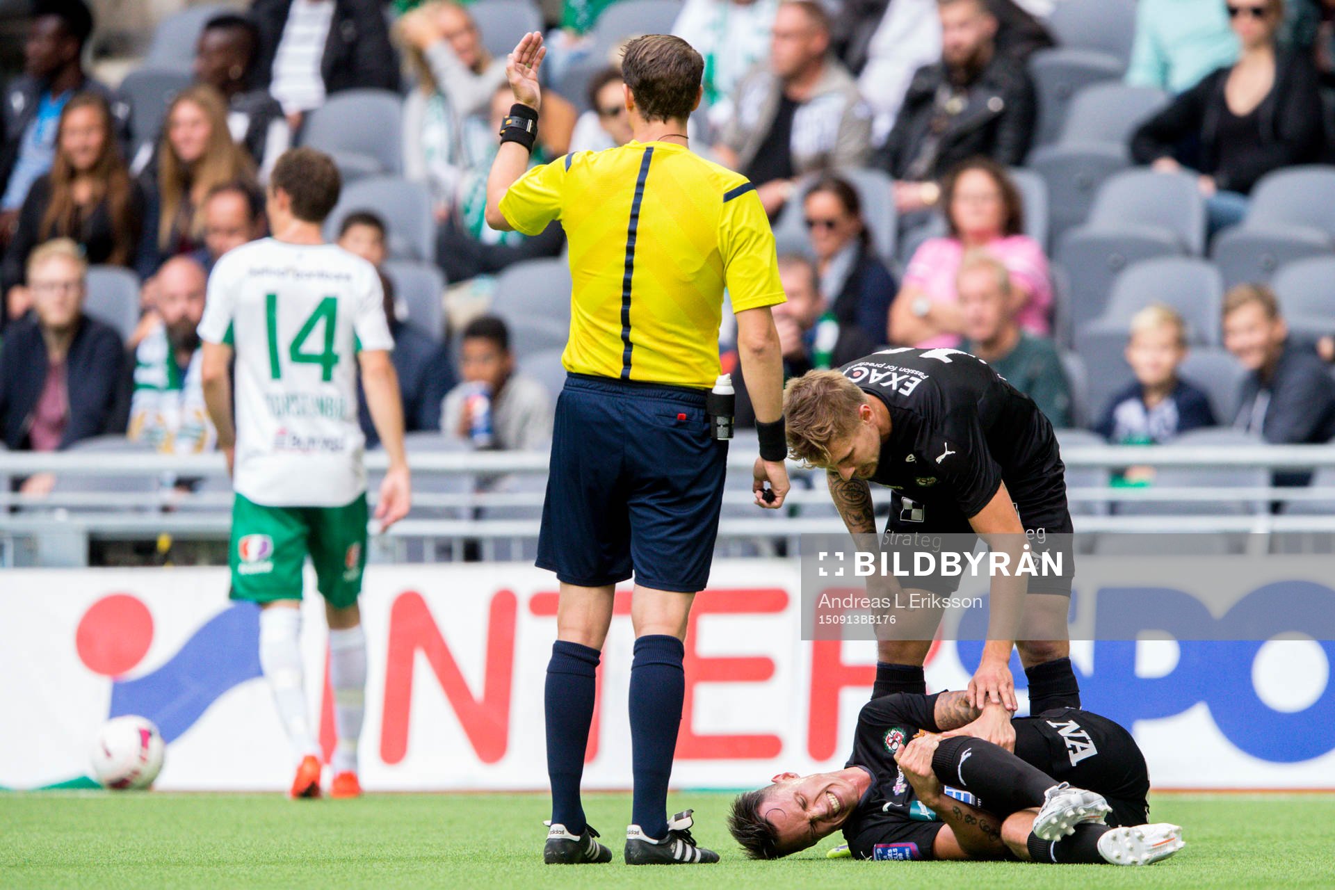 Örebros Erik Moberg tvingas utgå skadad