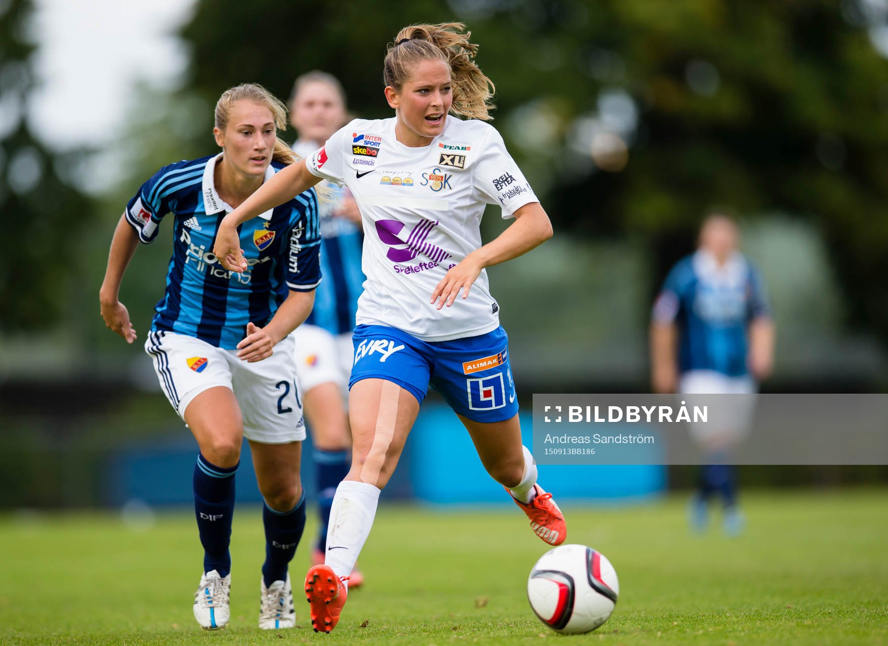 Sunnanås Sandra Betschart och Djurgårdens Matilda Rosqvist