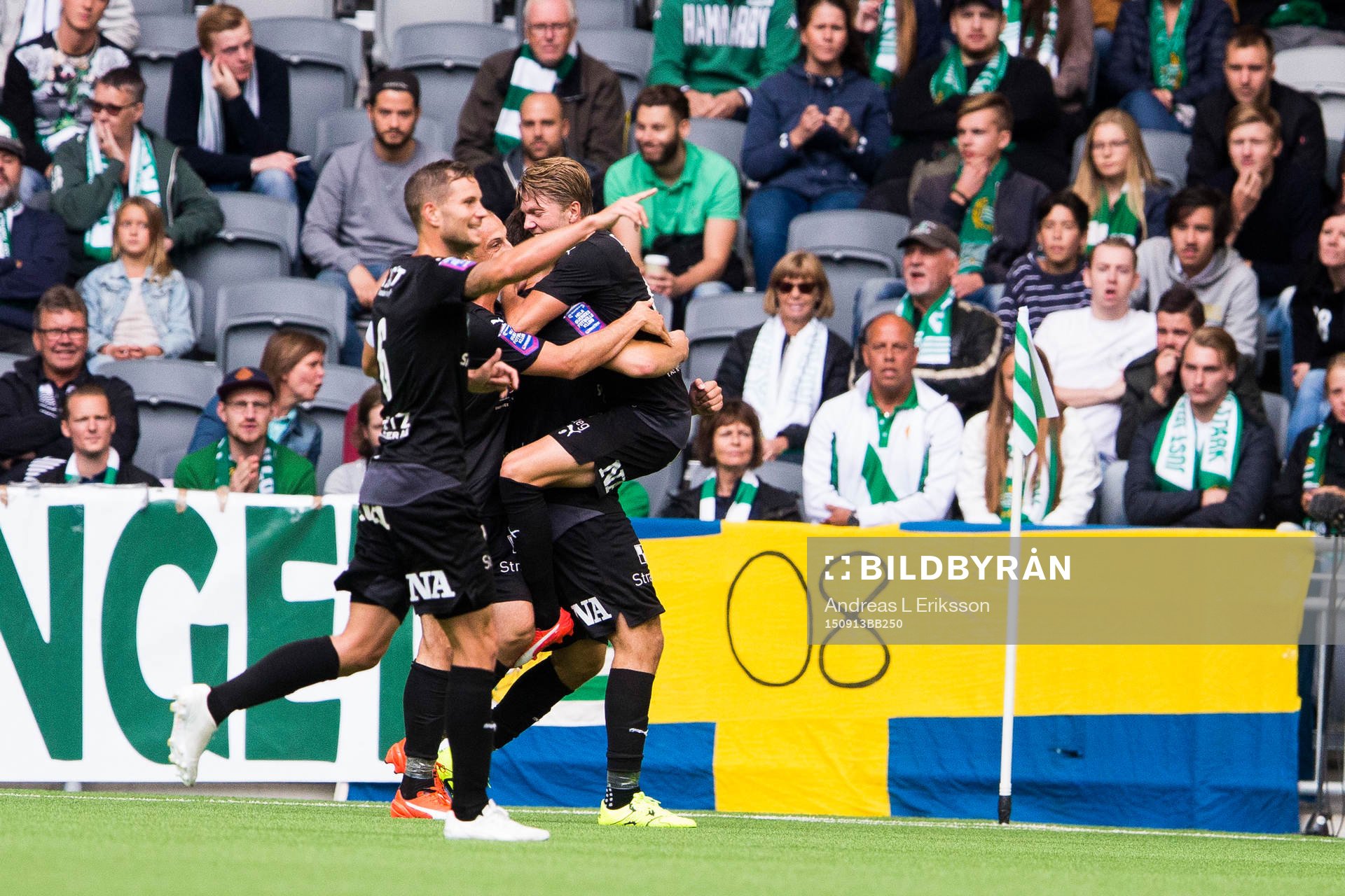 Örebros spelare jublar