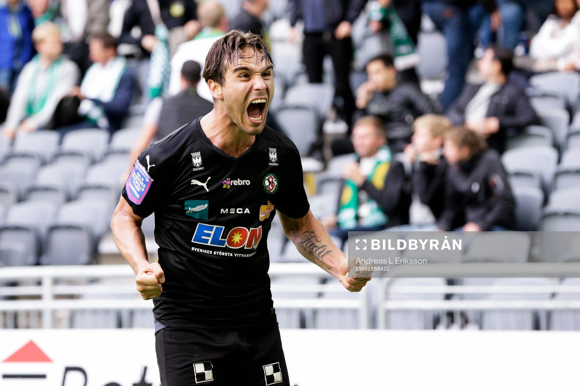Örebros Nordin Gerzic jublar efter fotbollsmatchen i Allsvenskan mellan Hammarby och Örebro den 13 september 2015 i Stockholm. 